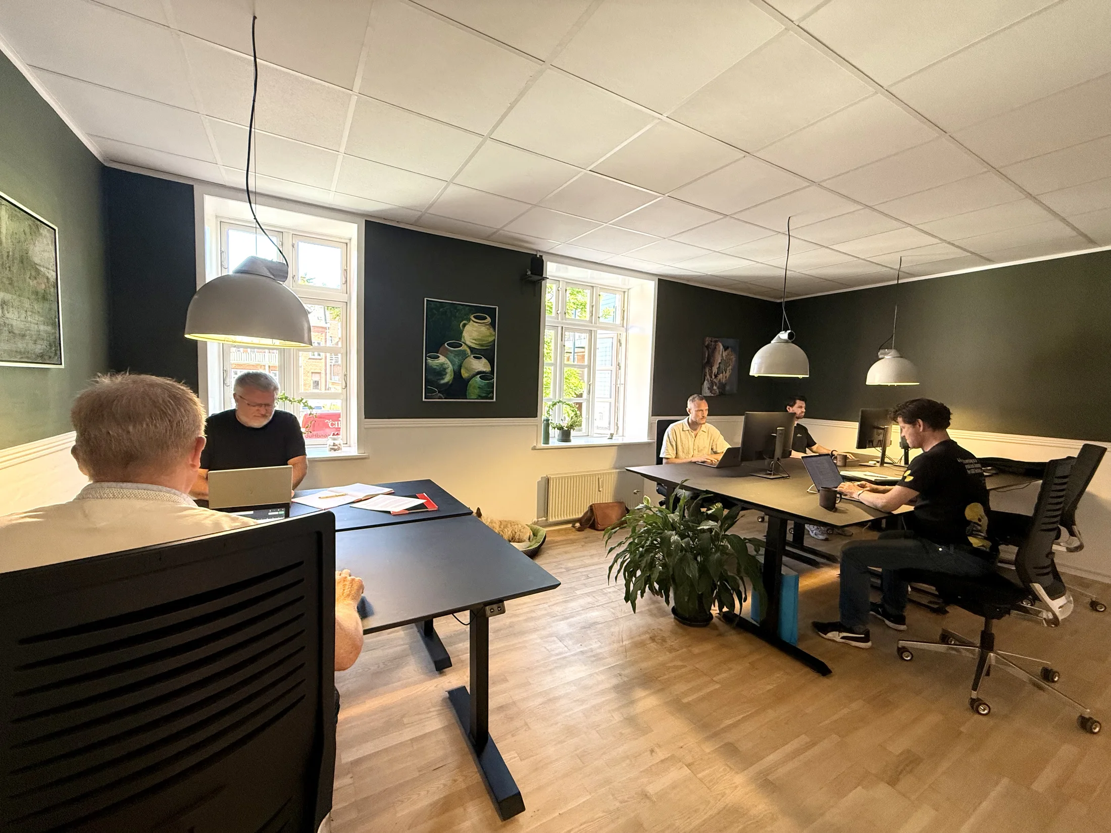Medlemmer arbejder sammen hos SecondHub